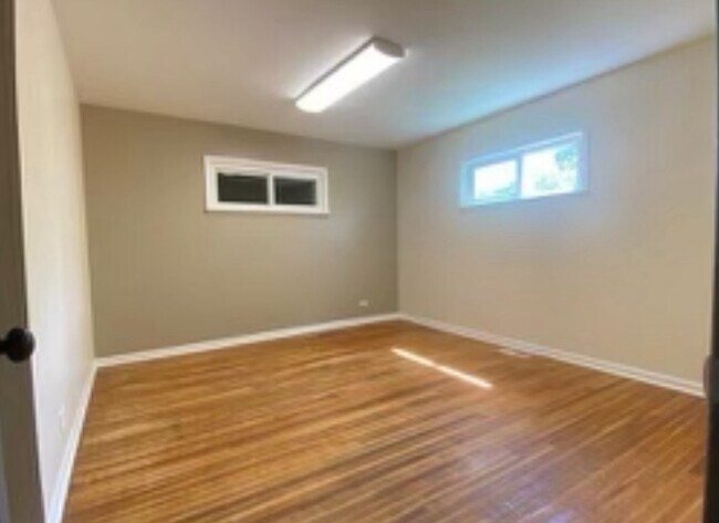 Building Photo - 232 E Berkley Ln