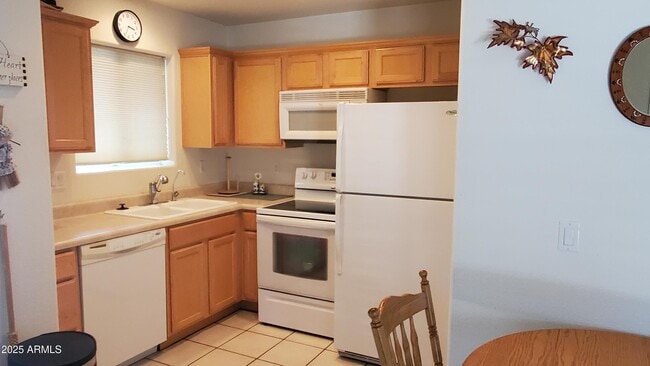Foto del edificio - 6343 E Ellis St