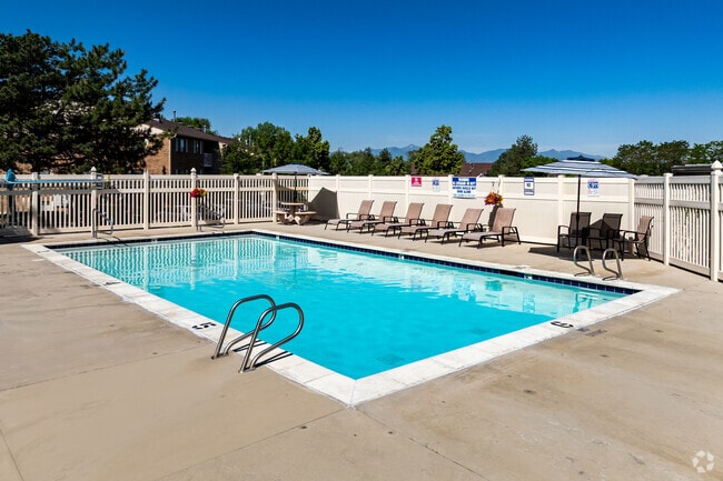 Pool - Chadds Ford Apartments