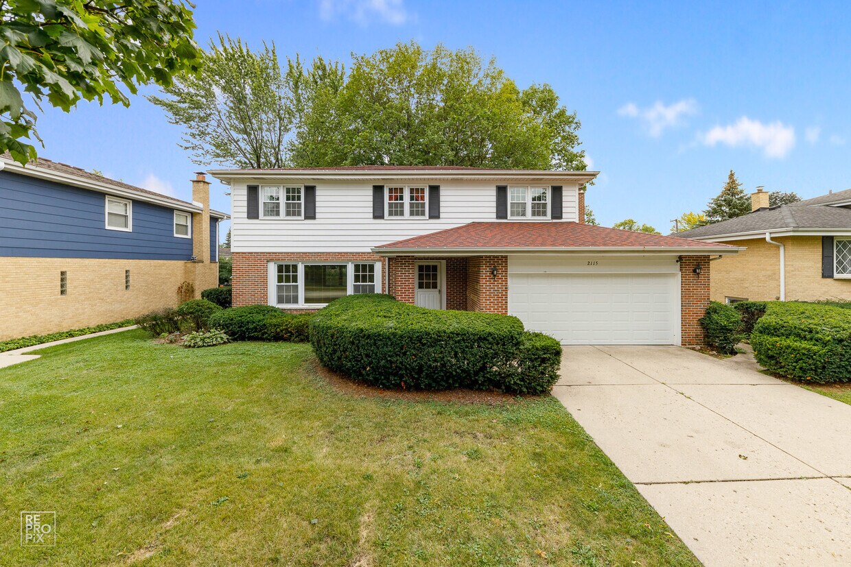 2115 E Euclid Ave, Arlington Heights, IL 60004 House Rental in