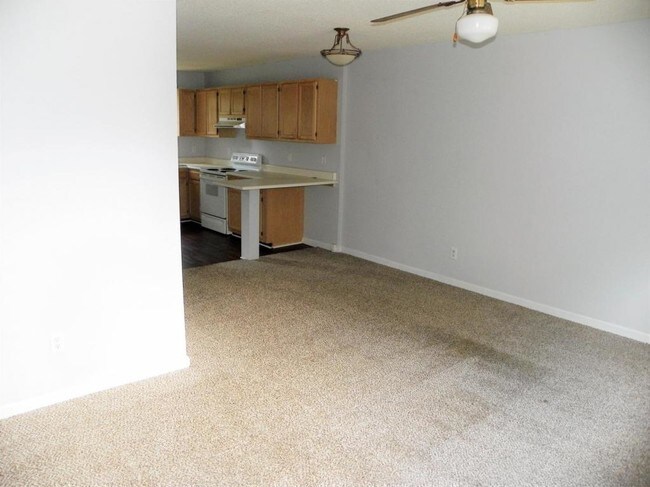 Building Photo - 1305 Blair St D