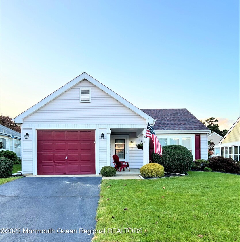 Foto principal - 81 Mansfield Ave