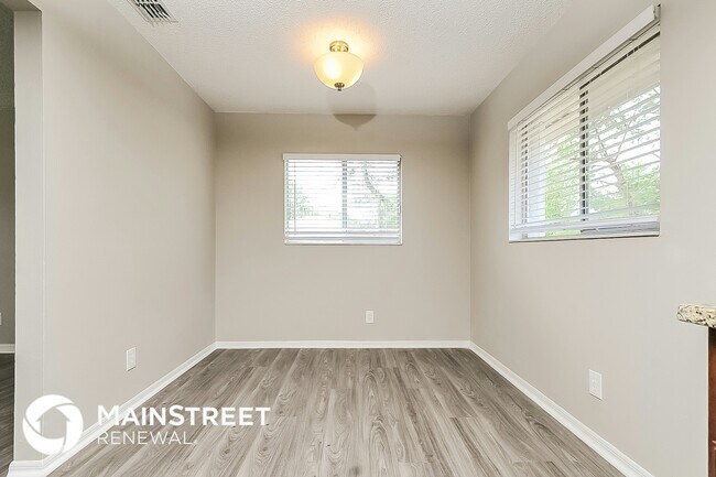 Foto del edificio - 2902 Ripplewood Dr