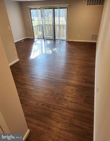 Foto del edificio - 2115 Woodhollow Dr