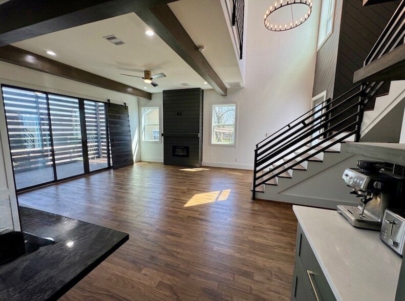 Photo - 505 E 40th Street Unit