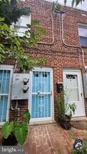 Building Photo - 1422 W Street SE Unit 2