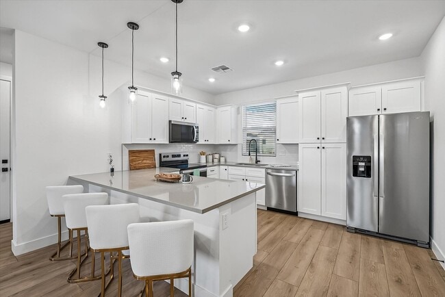 Rev3 at Avondale Station - Rev3 at Avondale Station | Homes for Rent