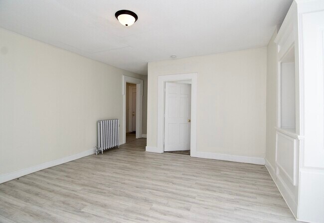 Foto del edificio - 60 Howes St