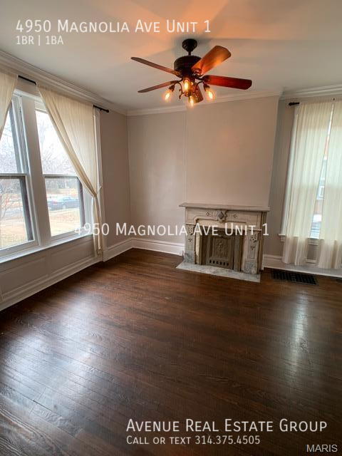 Foto del edificio - 4950 Magnolia Ave