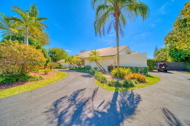 Foto del edificio - 9220 SW 102nd St