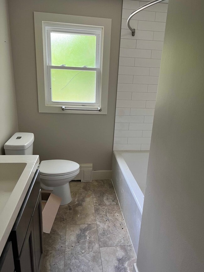 Foto del edificio - 818 North Monroe Street, Unit 1