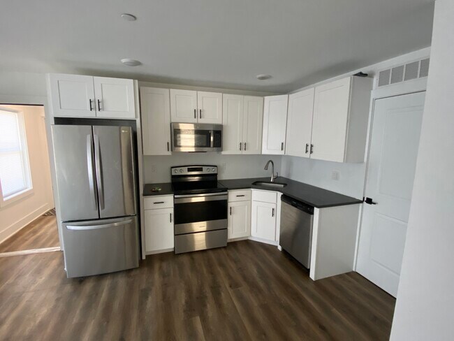 Building Photo - 3501 Haverford Ave