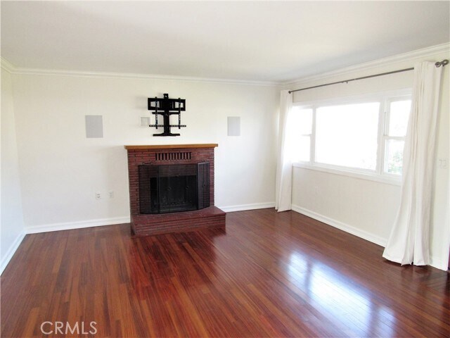 Foto del edificio - 348 E Jacaranda Ave