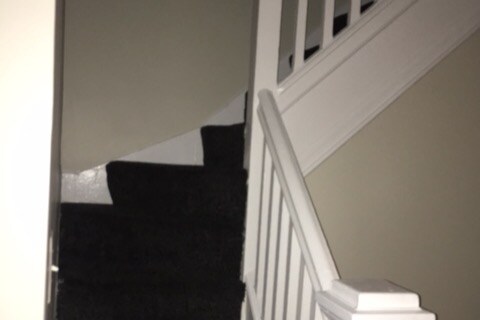 Escaleras - 2209 Baker St