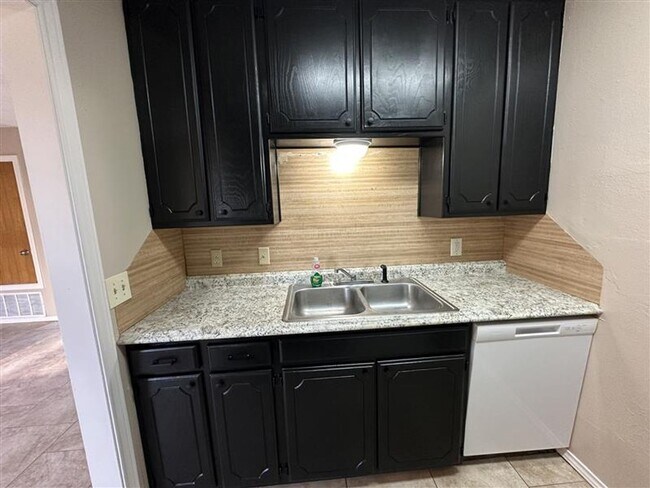 Foto del edificio - 12747 Candleridge Dr