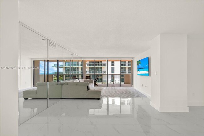 Building Photo - 5757 Collins Ave