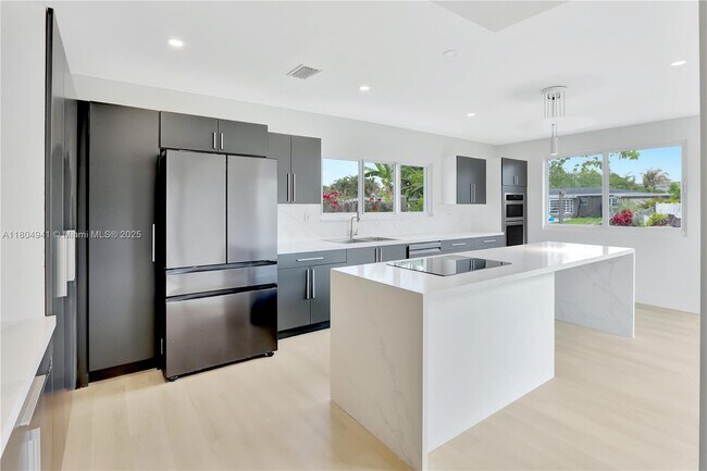 Foto del edificio - 1720 SW 23rd Ave