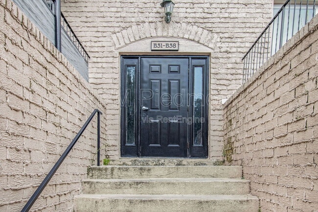 Foto del edificio - 2805 Northeast Expy