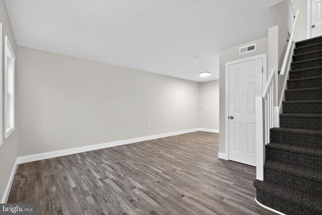 Foto del edificio - 5706 Mitchell Rd