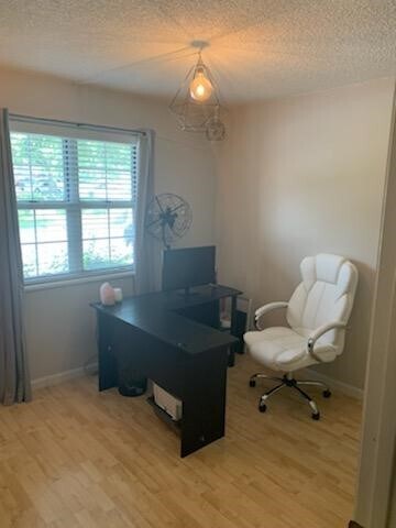 Foto del edificio - 9177 Wrenwood Ln