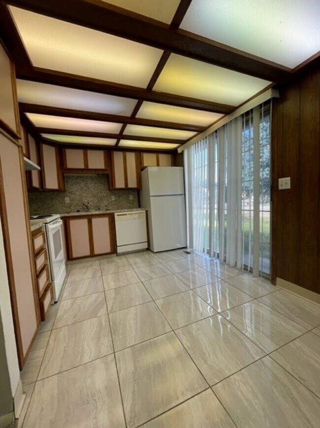 Foto del edificio - 3216-3218 S. Florida Ave.