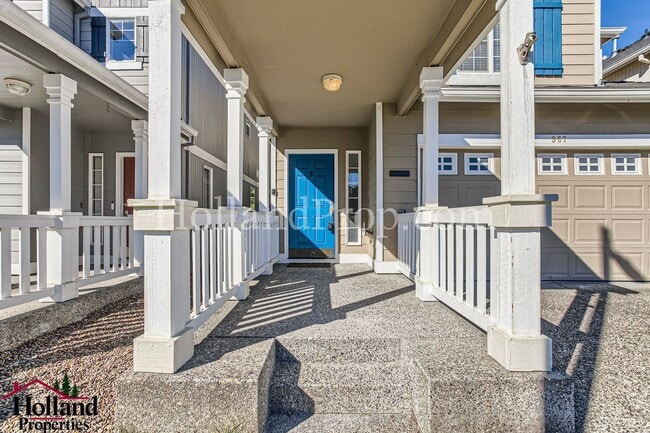 Building Photo - Attractive 4-Bedroom Single-Family Home in...