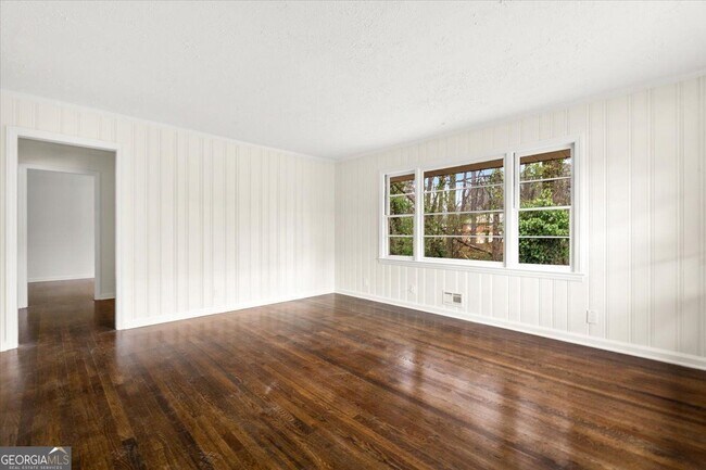 Foto del edificio - 1451 Belmont Ave