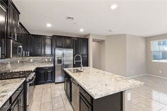 Building Photo - 4 Lomita Heights Dr