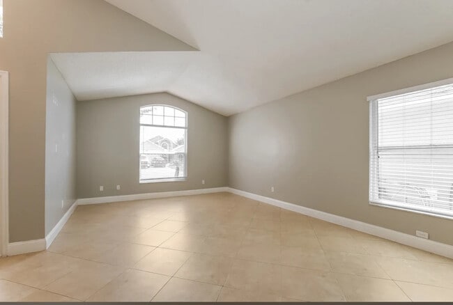 Foto del edificio - 11855 Hatcher Cir