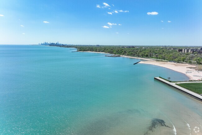 Mettawa gets lots of fresh air from the breeze coming off of Lake Michigan.