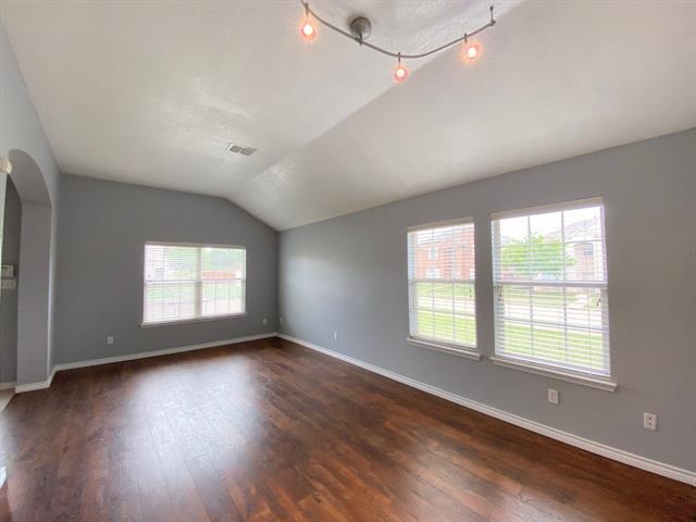 Building Photo - 1328 Falcon Hollow Ln