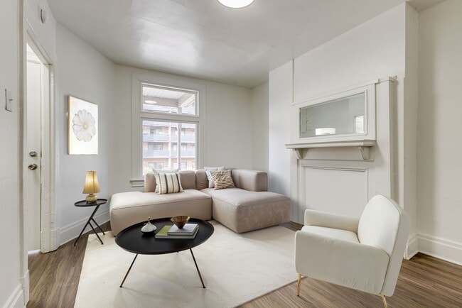 Photo - 118 Tecumseh St Apartment