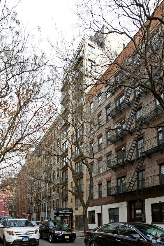 Foto del edificio - Golden Place