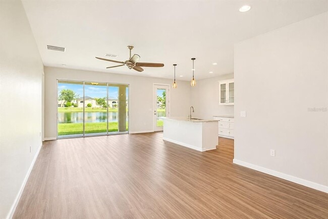 Building Photo - 1823 Meadow Pond Way