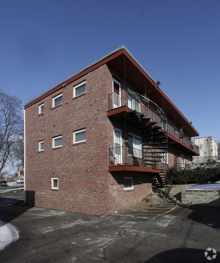 Building Photo - 4415 N 62nd St