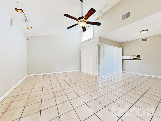 Building Photo - 5008 Dollarway Ct