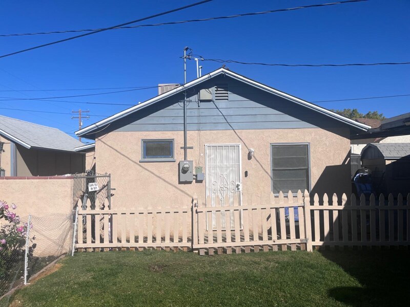 Foto principal - 44515 Cedar Ave