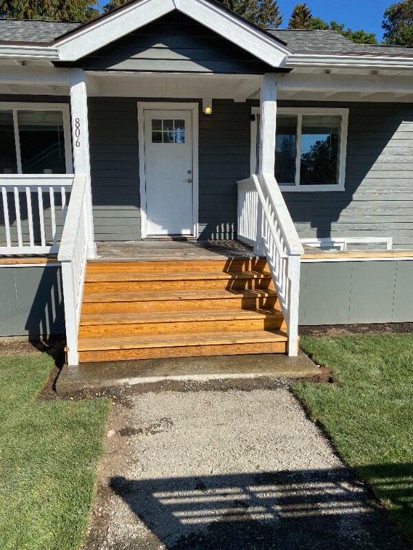 Foto del edificio - 806 SW Henderson St