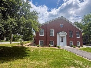 Building Photo - 15 Mountain Rd