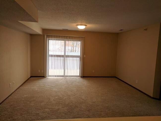 Living Room - 1310-1320 Wenig Rd NE