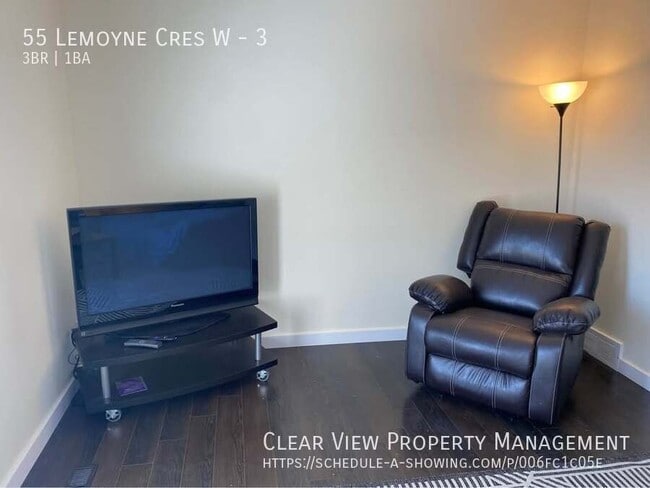 Building Photo - ?? Furnished 3 Bedroom Home in West Lethbr...