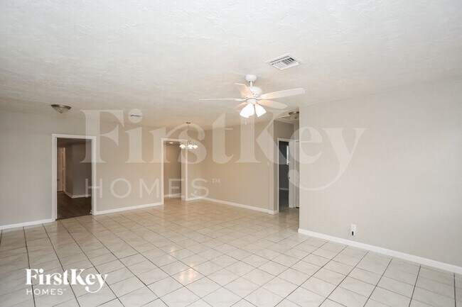 Foto del edificio - 3751 NW 170th St