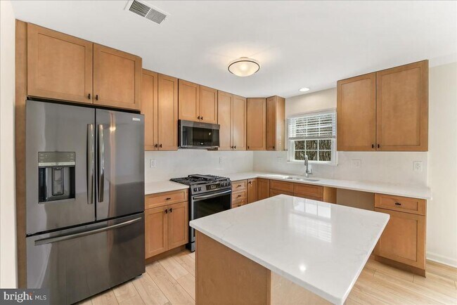 Foto del edificio - 317 N Olive St