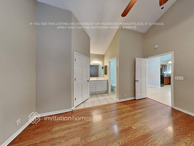 Building Photo - 11324 N 81st Dr
