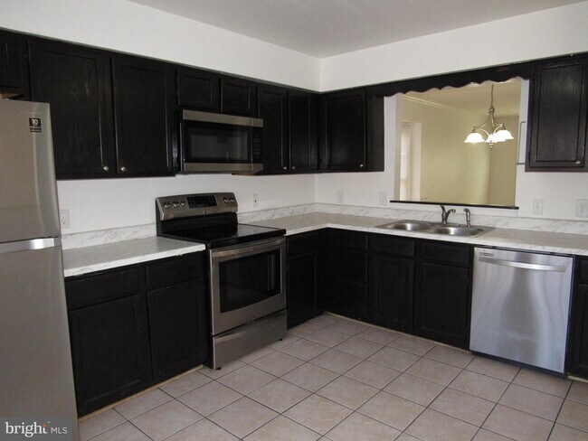 Foto del edificio - 8220 Greenspire Terrace