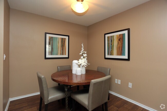 2HAB - 881 ft² - Área de comedor - Sereno Park Apartments