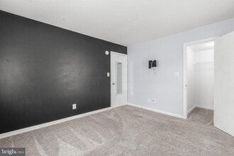 Building Photo - 10704 Cobblestone Dr