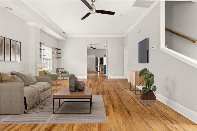 Foto del edificio - 66 Weyman Ave SW