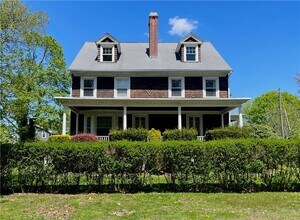 Building Photo - 45 Woodlawn Ave