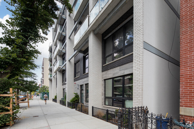 Building Photo - Verona Condominium